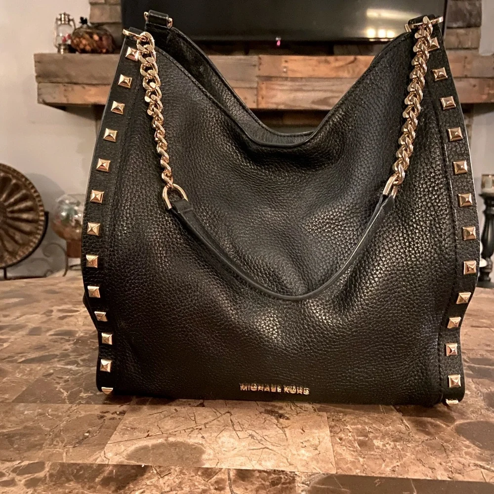 Michael Kors gold metal w/ black pebbled leather bag satchel Medium size - Picture 1 of 8